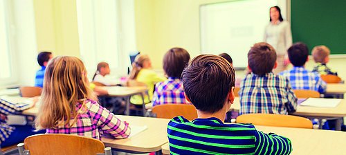 Titelbild Klassenzimmer